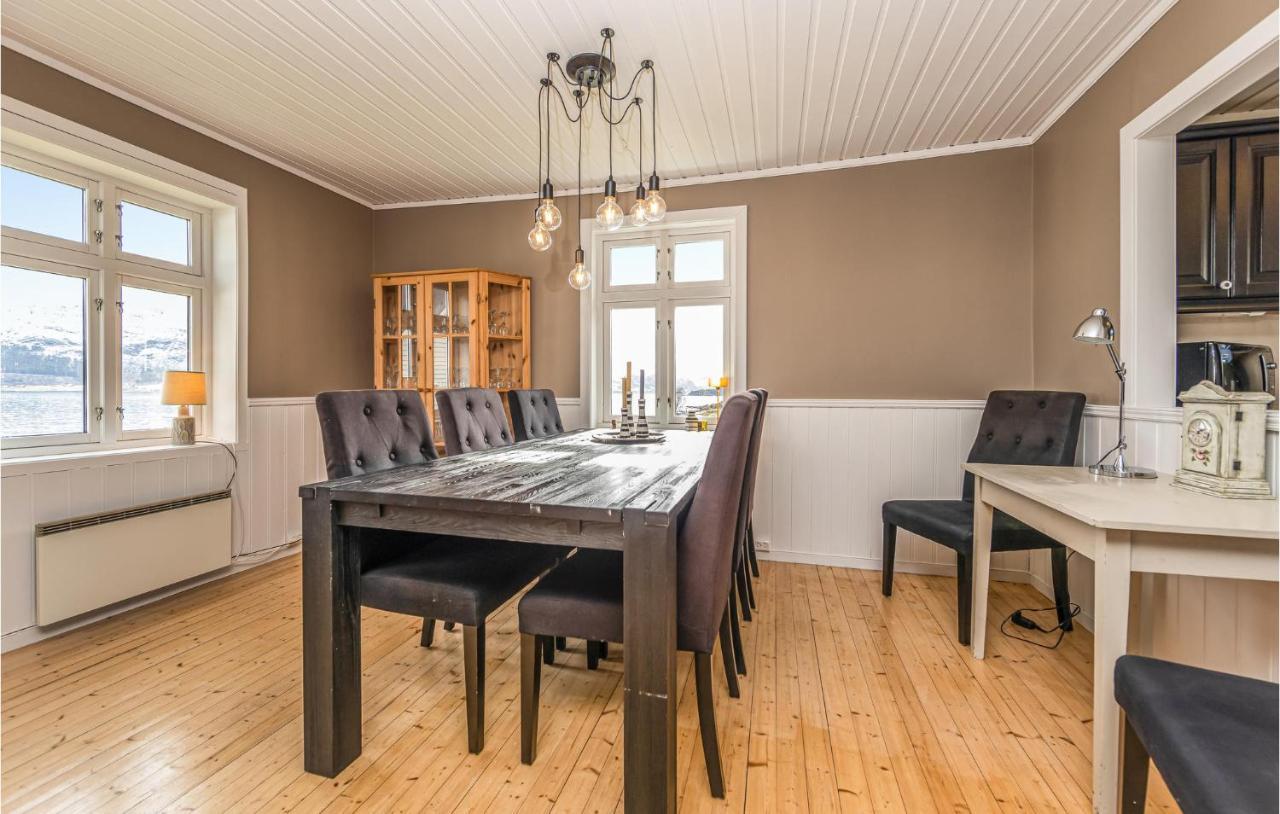 3 Bedroom Nice Home In Kvamsoy Sandvik  Exteriér fotografie